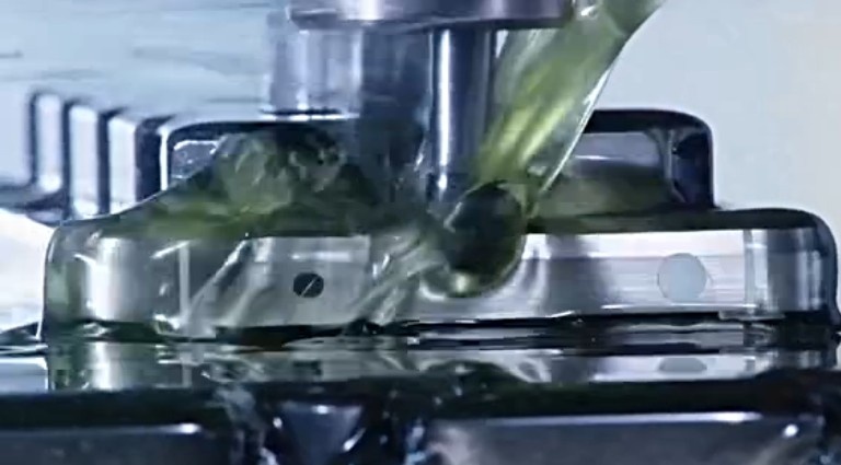 小米4、魅族MX4手機(jī)外殼加工用的是什么切削液？